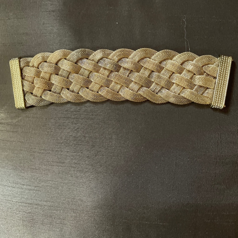 Magnetic gold tone bracelet